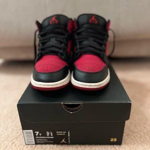 Air Jordan 1 Mid GS Gym Red/Black White
